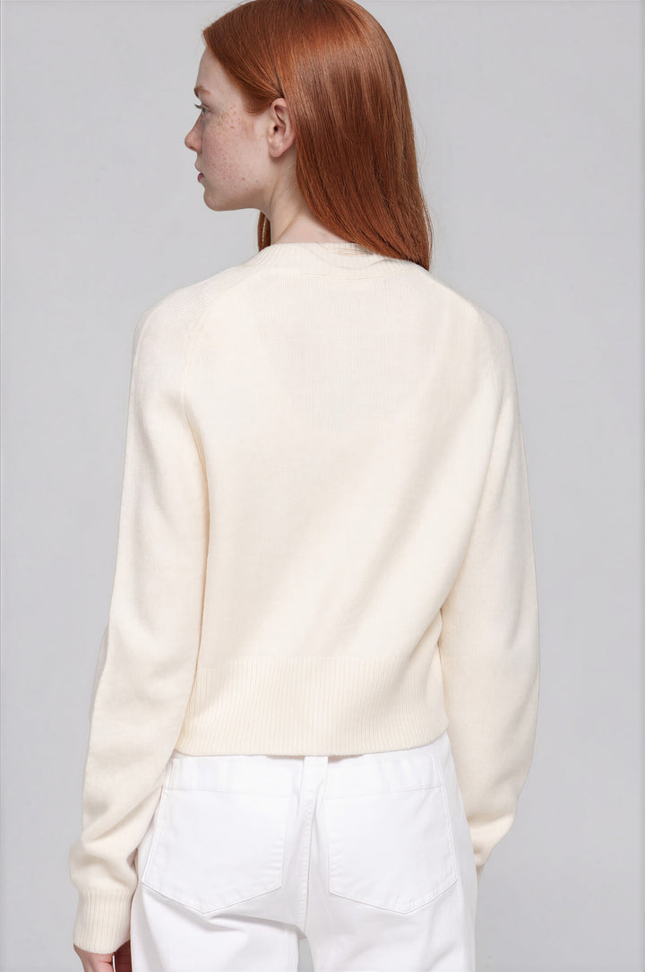 Ivory round-neck knit cardigan, detail