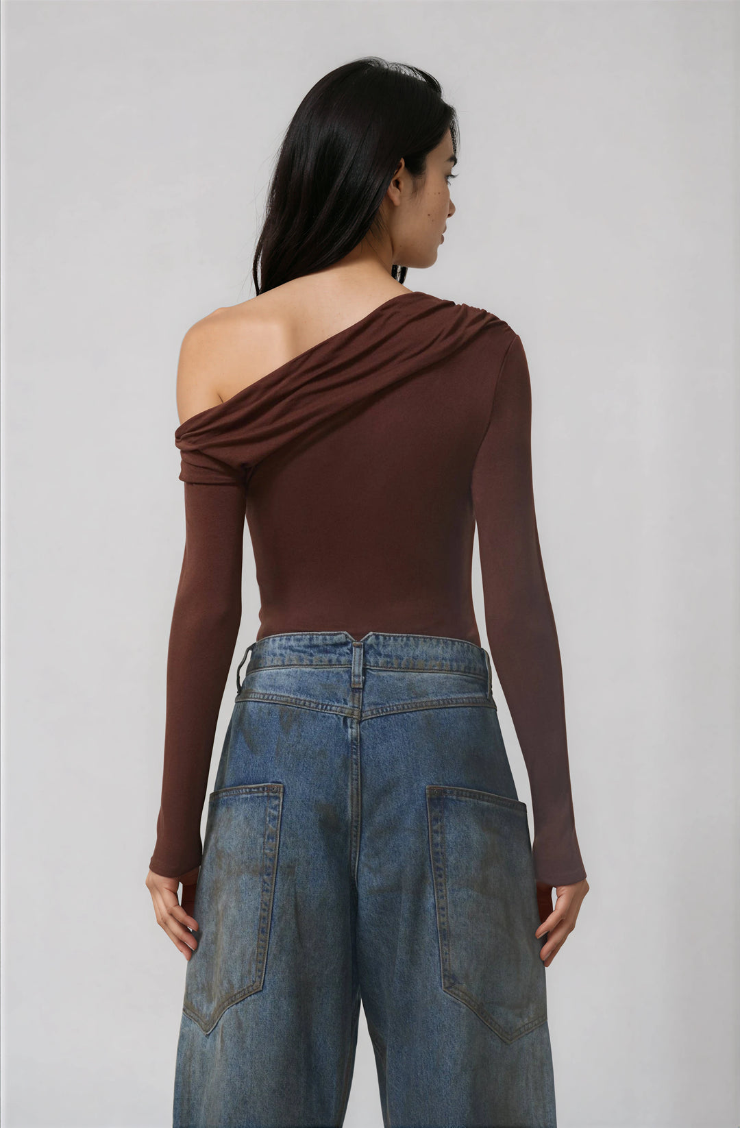 brown long sleeve fitted top