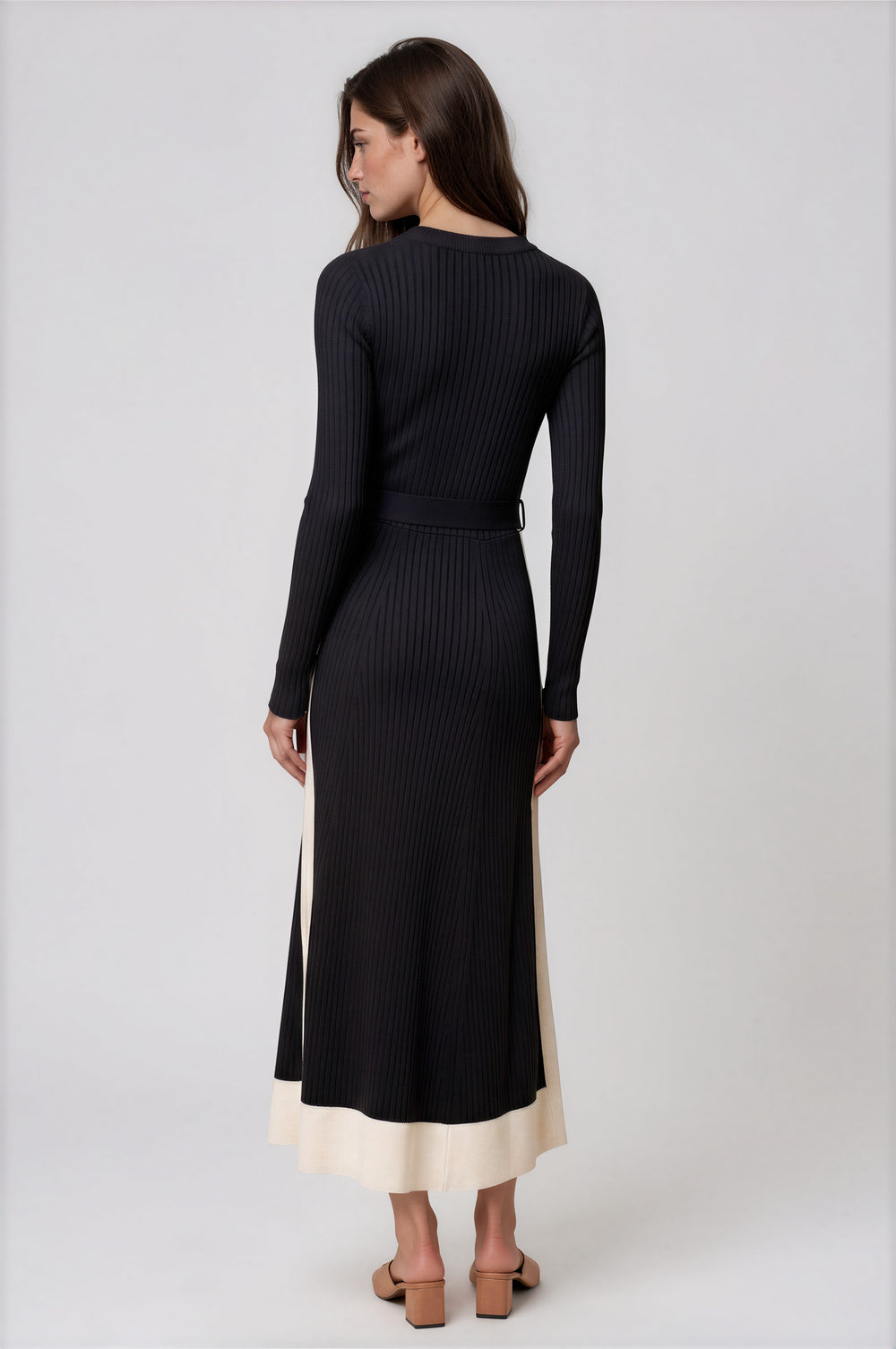 Black color block knit maxi dress with round neck and front tie belt