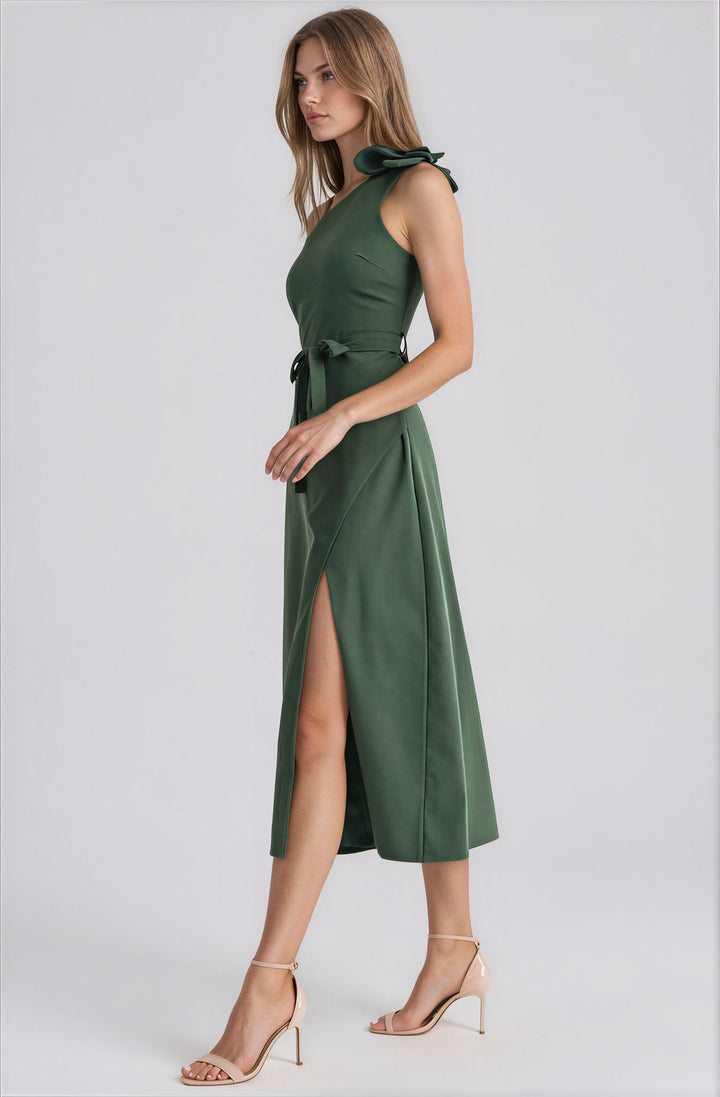 Side view green one shoulder dress with high slit