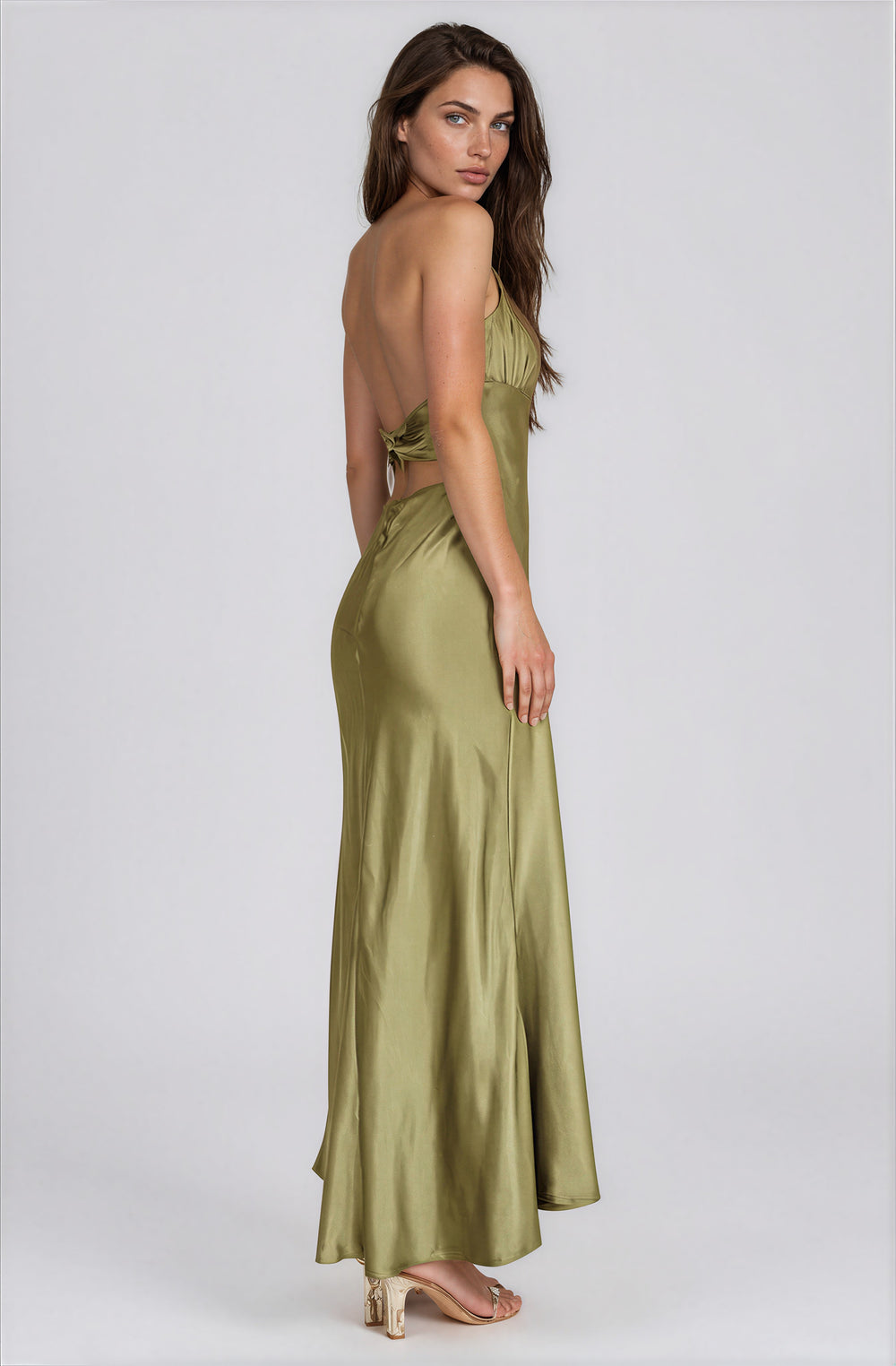 green satin maxi dress with ruched bra for summer weddings